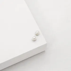 6mm Pearl Stud Earring