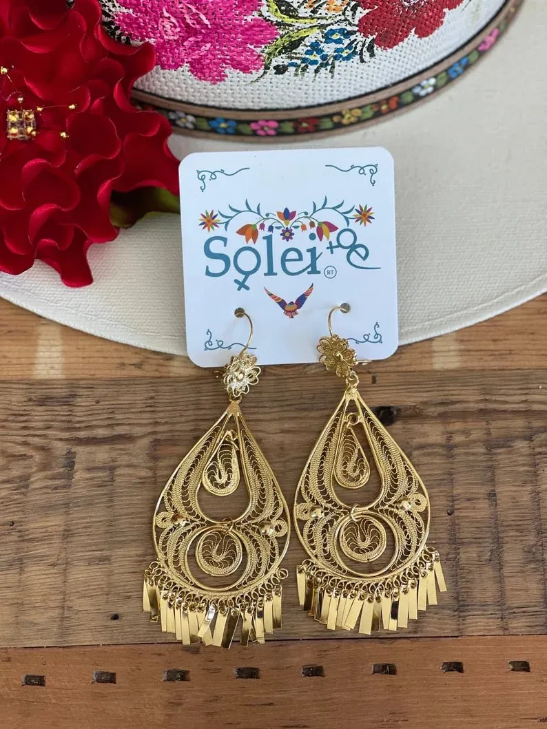 Pera Lágrima Earrings
